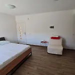 Mlinar - Apartment Grebastica