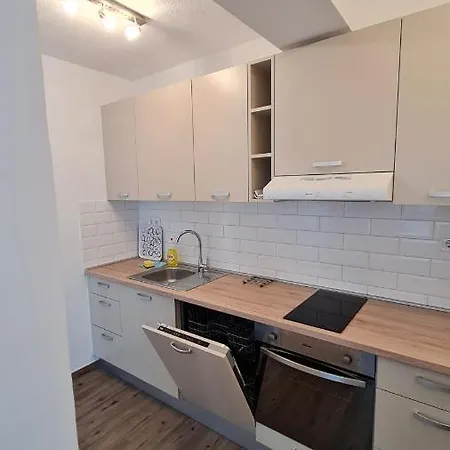 Appartement Mlinar - *